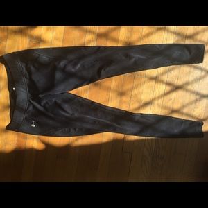 Under amour cold gear women’s legging size medium